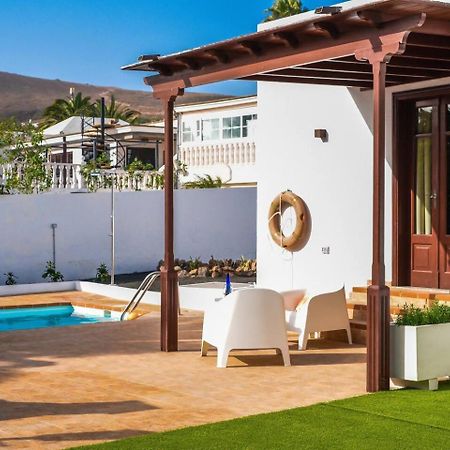 Agradable Y Familiar Con Piscina Casa Inima Vila Playa Blanca  Exterior foto