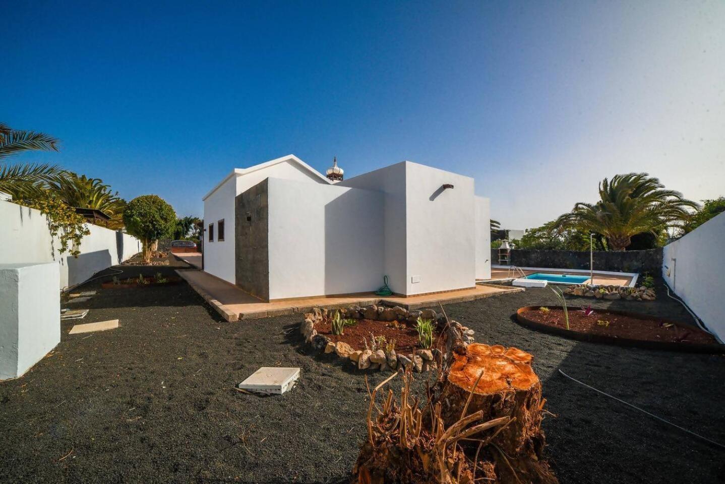 Agradable Y Familiar Con Piscina Casa Inima Vila Playa Blanca  Exterior foto