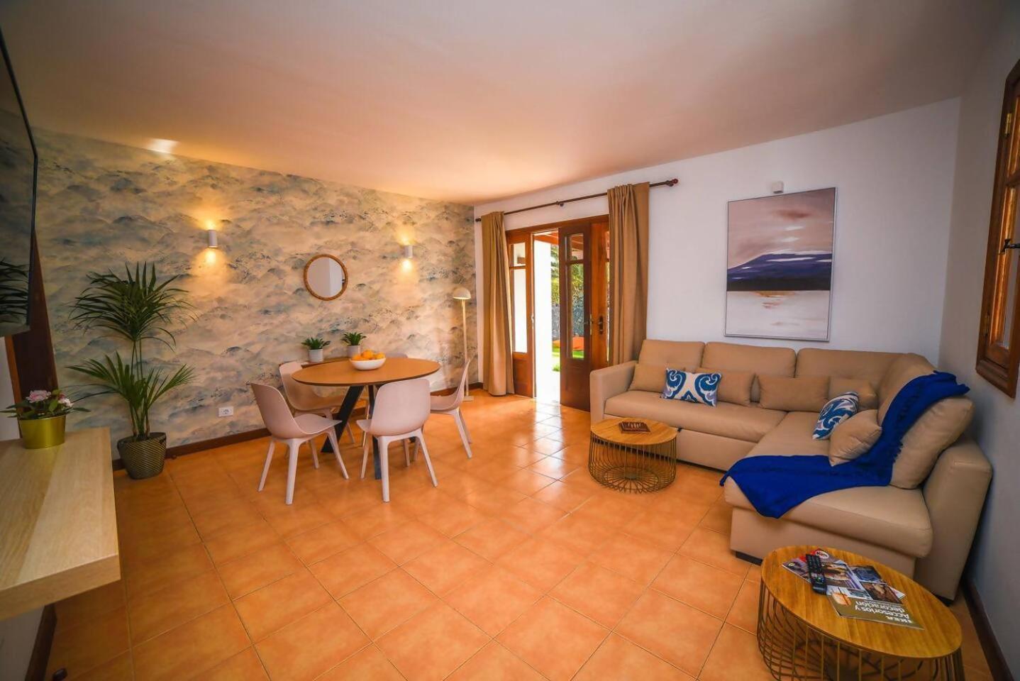 Agradable Y Familiar Con Piscina Casa Inima Vila Playa Blanca  Exterior foto